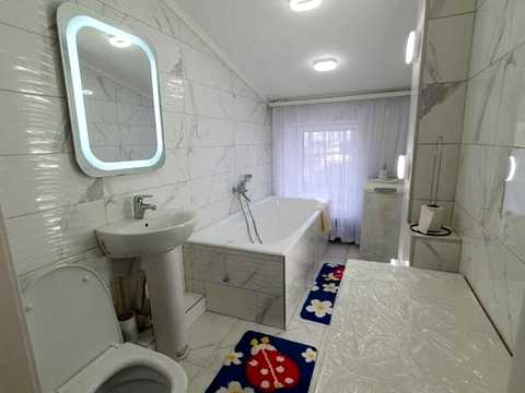 квартира за адресою Гольдбергівська вул. (1-ї Кінної Армії), 98