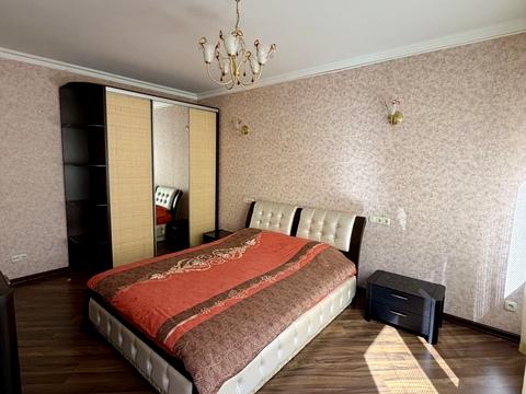 квартира за адресою Раїси Окіпної вул., 10-А