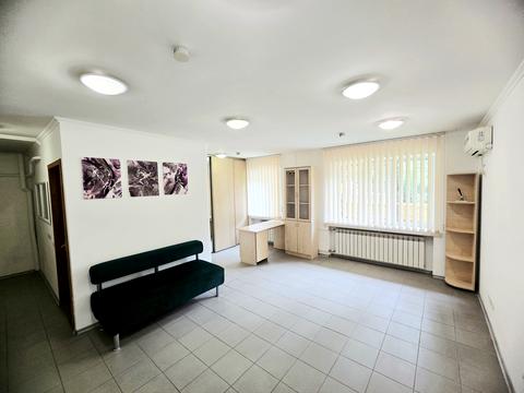 комерційна за адресою Білоруська вул., 15-А