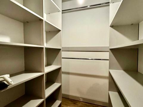квартира за адресою Київ, Якуба Коласа вул., 5