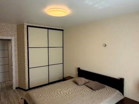 квартира за адресою Сімейна вул., 6
