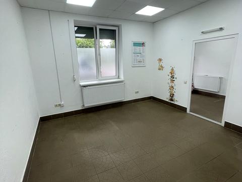 комерційна за адресою Івано-Франківськ, Івана Миколайчука вул., 6