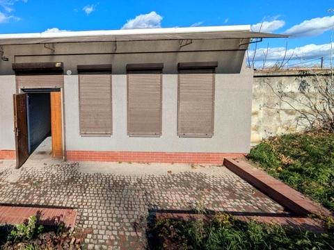 комерційна за адресою Івана Макуха вул., 41а