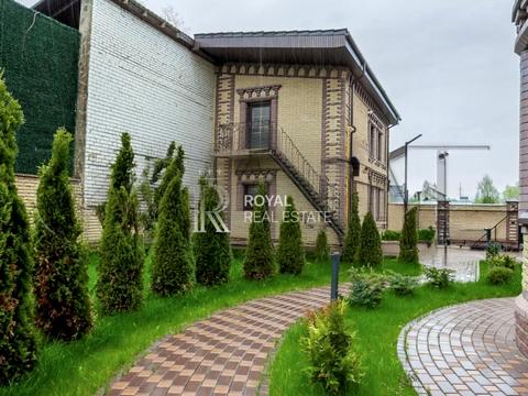 дом по адресу Лобановського ул.