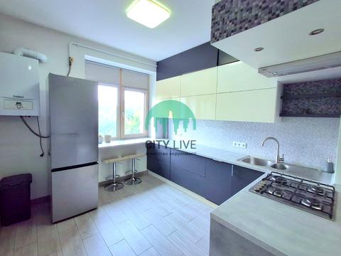 квартира за адресою Степана Бандери вул., (Будинок)