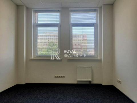 комерційна за адресою Спаська вул., 5