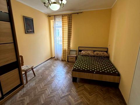 квартира за адресою Смерекова вул., 6