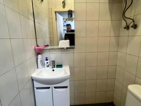 1870058254970568