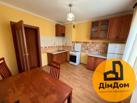 квартира за адресою Олени Пчілки вул., 4