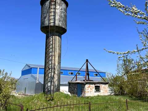 коммерческая по адресу Олександра Олійника, 1-Б