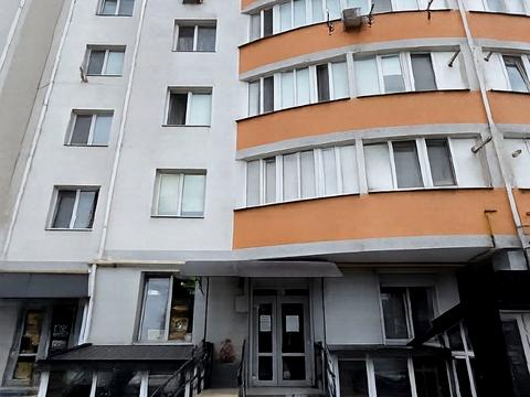 комерційна за адресою Івана Миколайчука вул., 6