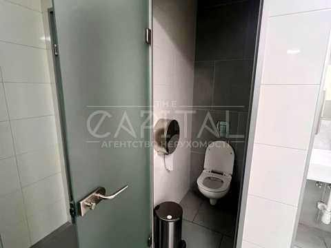 комерційна за адресою Антоновича вул. (Горького), 116/20
