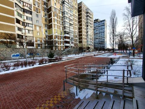 коммерческая по адресу Владимира Ивасюка просп. (Героїв Сталінграду), 56б
