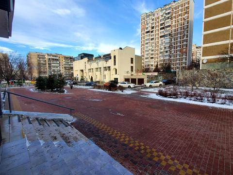 коммерческая по адресу Владимира Ивасюка просп. (Героїв Сталінграду), 56б