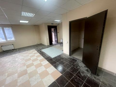 комерційна за адресою Новомостицька вул., 15