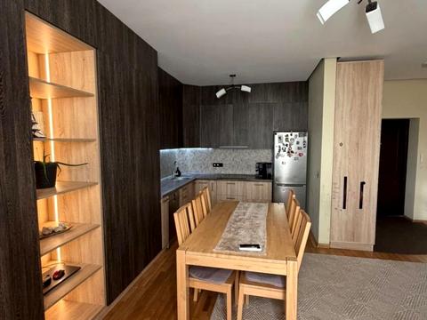 квартира за адресою Антона Кущинського вул., 4-Б