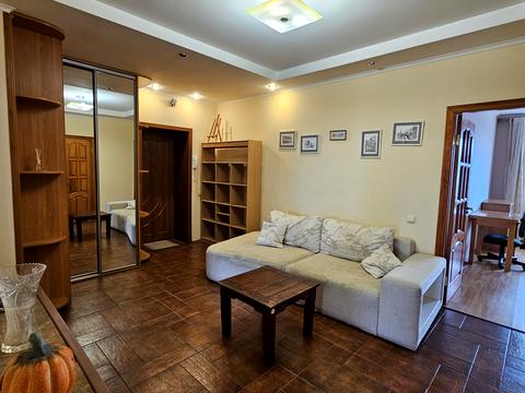 квартира за адресою Волинська вул., 10