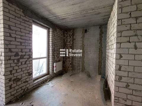 1870068702106874