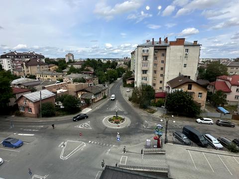 квартира за адресою Височана вул., 18 к1