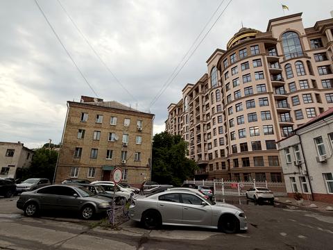 комерційна за адресою Михайла Бойчука вул. (Кіквідзе), 17-А