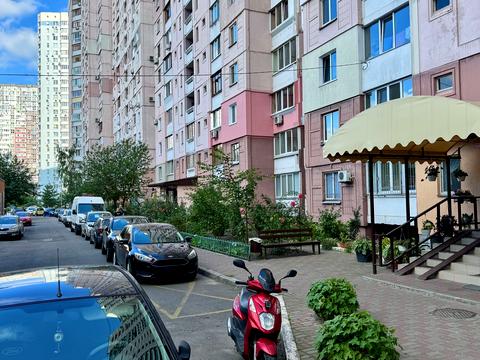 квартира по адресу Олены Пчилки ул., 4