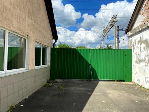 комерційна за адресою Промислова, 1