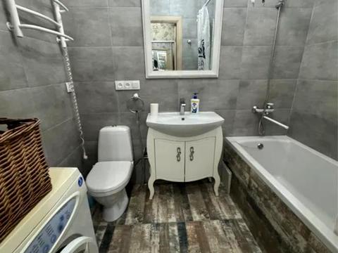 квартира за адресою Володимира Моссаковського вул. (Клари Цеткін), 7