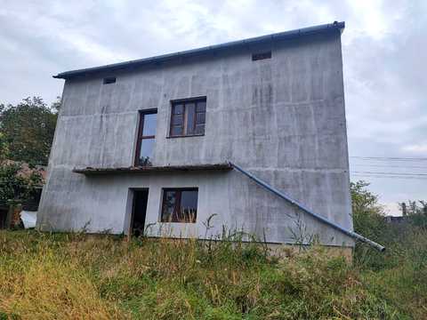 дом по адресу центральна