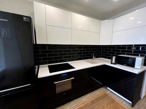квартира за адресою Абрикосова вул., 5