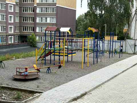 квартира за адресою Озерна вул., 4