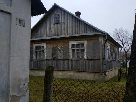 будинок за адресою с. Варковичі, на Дворці