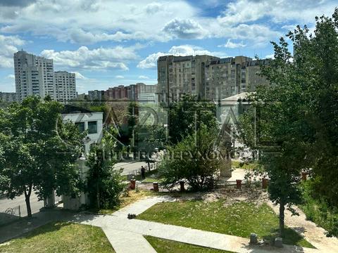 комерційна за адресою Київ, Фрометівська вул., 2 к18-Б