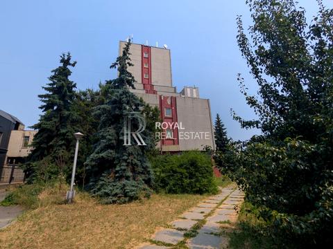 комерційна за адресою Межигірського Спаса вул., 6