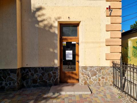 коммерческая по адресу Валова, 7