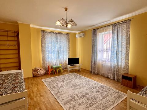 будинок за адресою Блакитна