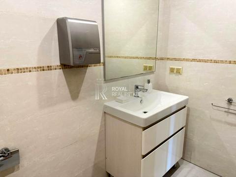 комерційна за адресою Голосіївська вул., 7 к3