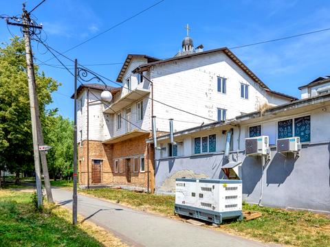 комерційна за адресою Ярослава Мудрого вул., 73а