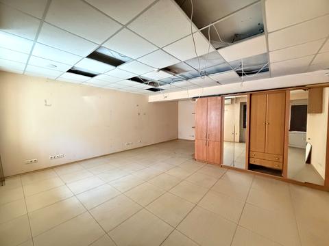 коммерческая по адресу Строителей ул., 10