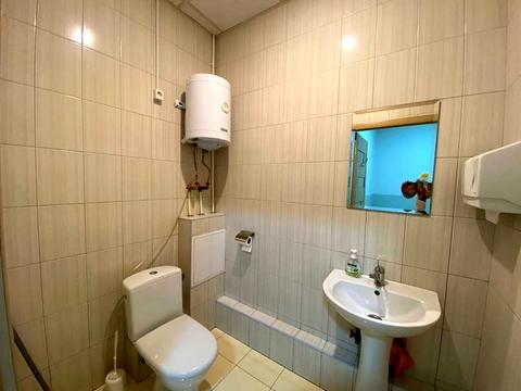 коммерческая по адресу Кловский спуск, 7a
