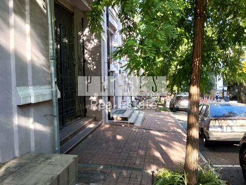 комерційна за адресою Софіївська пл., 12