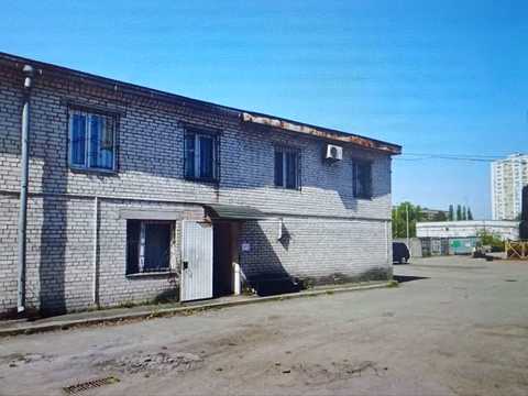 комерційна за адресою Святошинська вул., 18