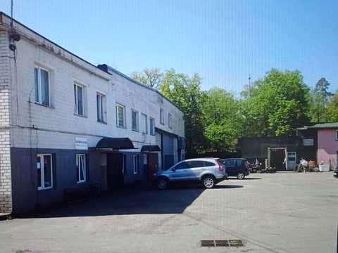 комерційна за адресою Святошинська вул., 18