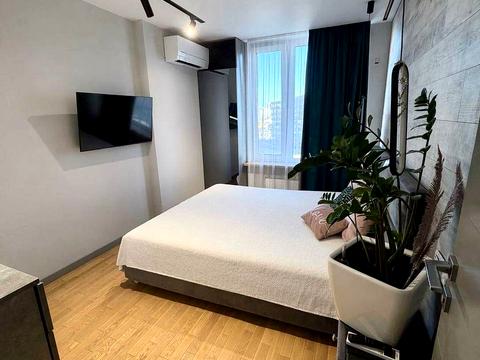 квартира за адресою Дніпровська набережна вул., 18-А