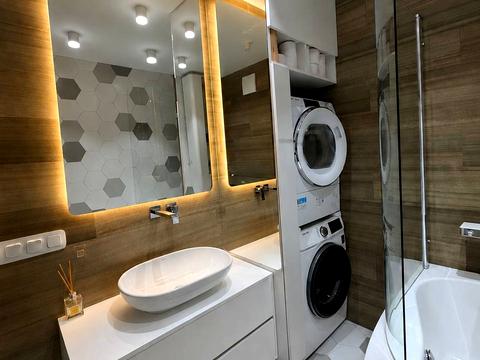 квартира за адресою Дніпровська набережна вул., 18-А
