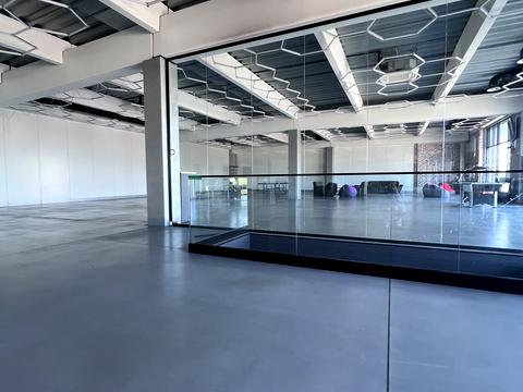 коммерческая по адресу ізяславський, 36