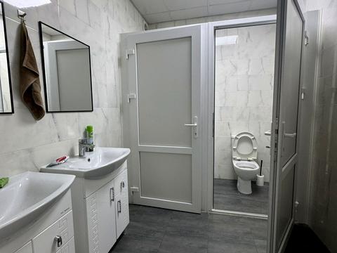 комерційна за адресою Чернівці, Максима Кривоноса вул., 15