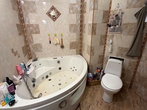 квартира за адресою Чернігів, Курсанта Єськова вул., 10 корпус 1