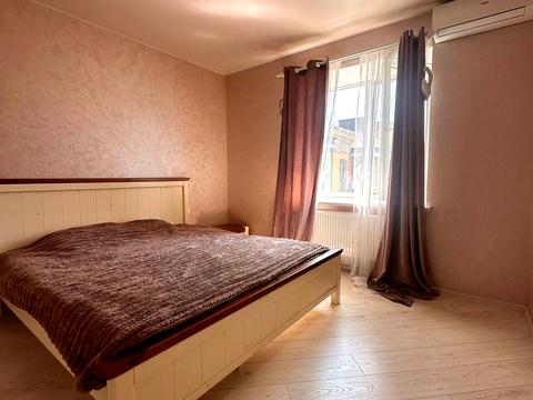 квартира за адресою Високовольтна вул., 14-К