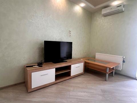 квартира за адресою Високовольтна вул., 14-К