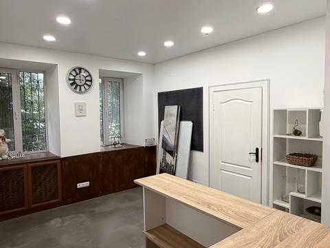 комерційна за адресою Шота Руставелі вул., 27-Б